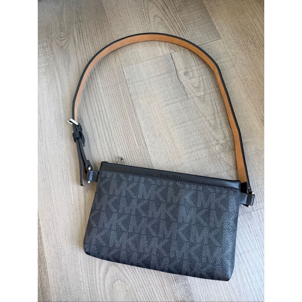 Michael Kors Cooper Black Logo Belt Bag Purse - Picture 2 of 10